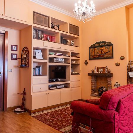 ミラノDuomo Walking Distance Elegant Flat With Viewアパートメント エクステリア 写真