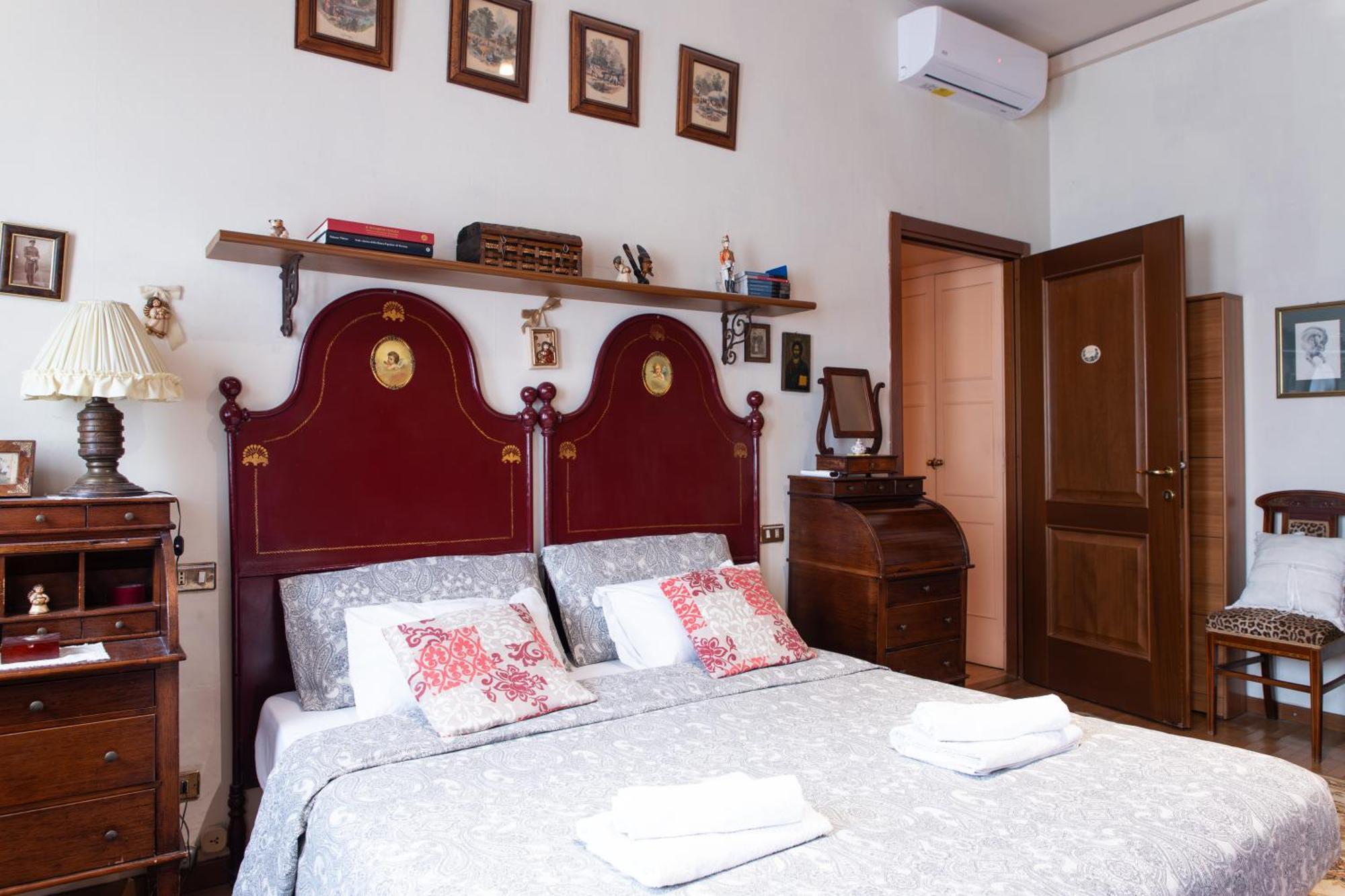 ミラノDuomo Walking Distance Elegant Flat With Viewアパートメント エクステリア 写真
