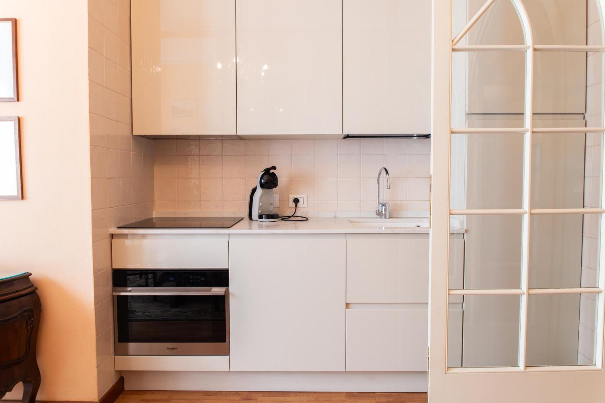 ミラノDuomo Walking Distance Elegant Flat With Viewアパートメント エクステリア 写真
